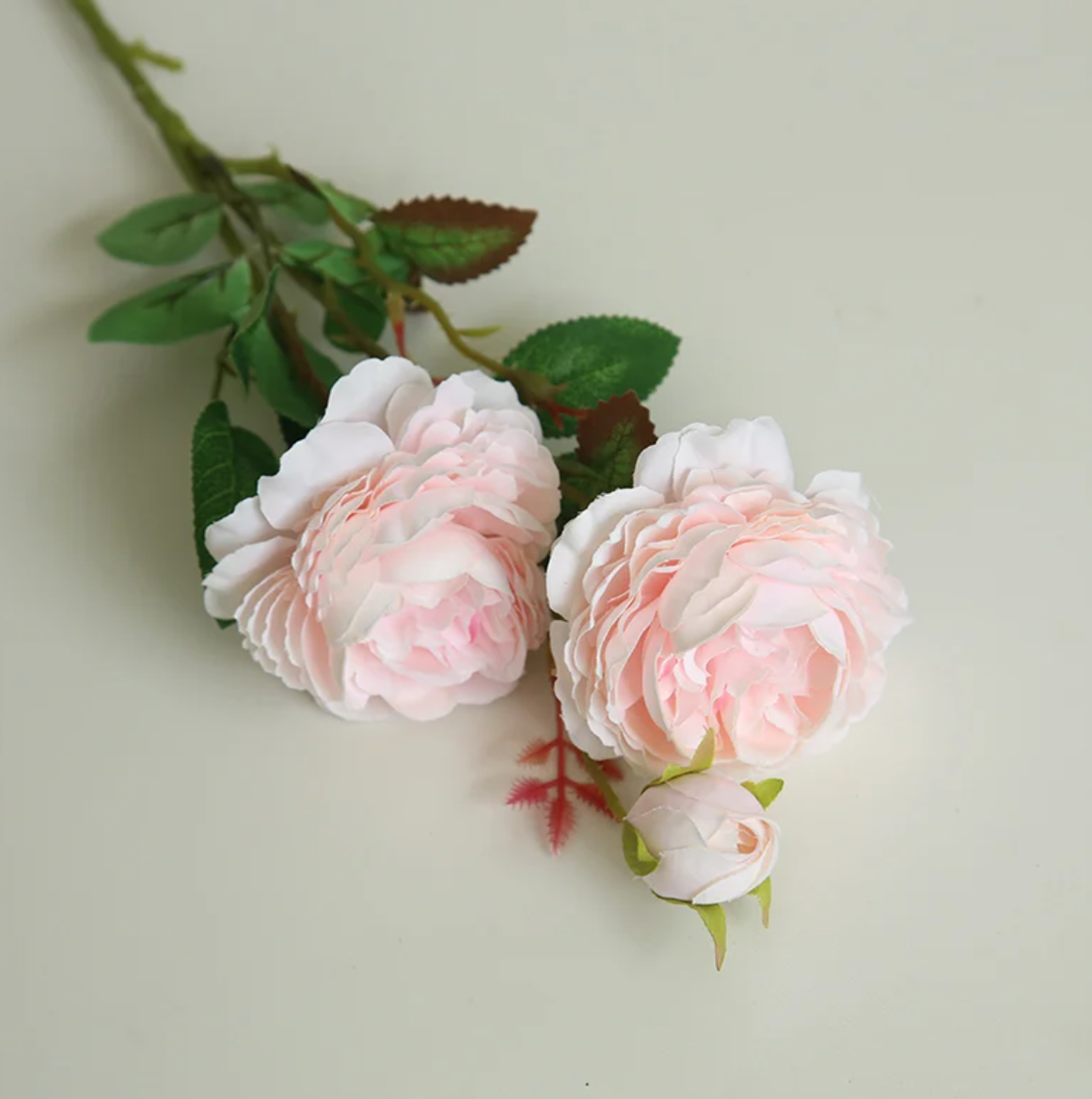Гілка троянди 61 см - блідо рожева