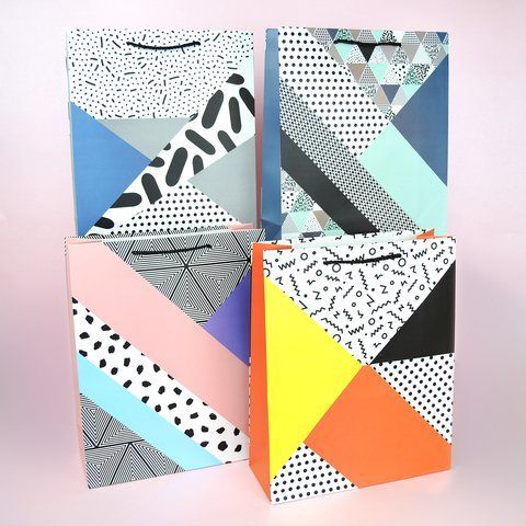 Мікс подарункових пакетів, розмір S - абстракція