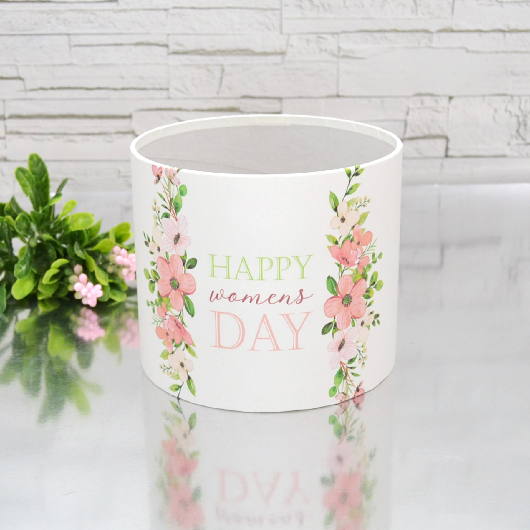 Шляпна коробка D16 - "HAPPY WOMENS DAY"