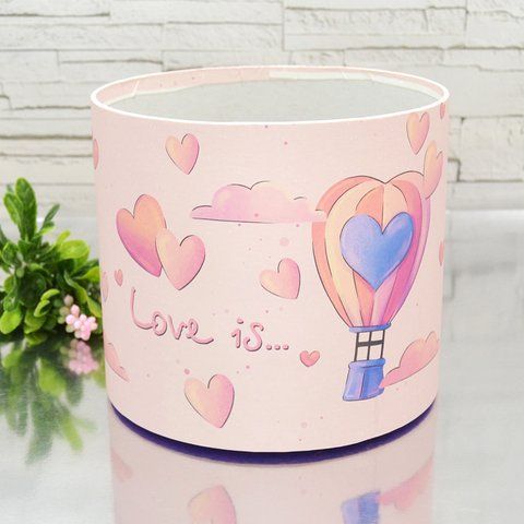 Шляпна коробка D20 - "Love is"