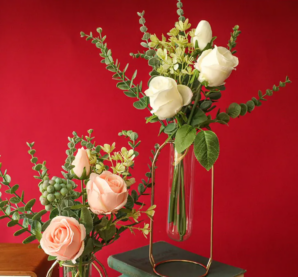 Букет 8 - троянди, евкаліпт, зелень - персиковий
